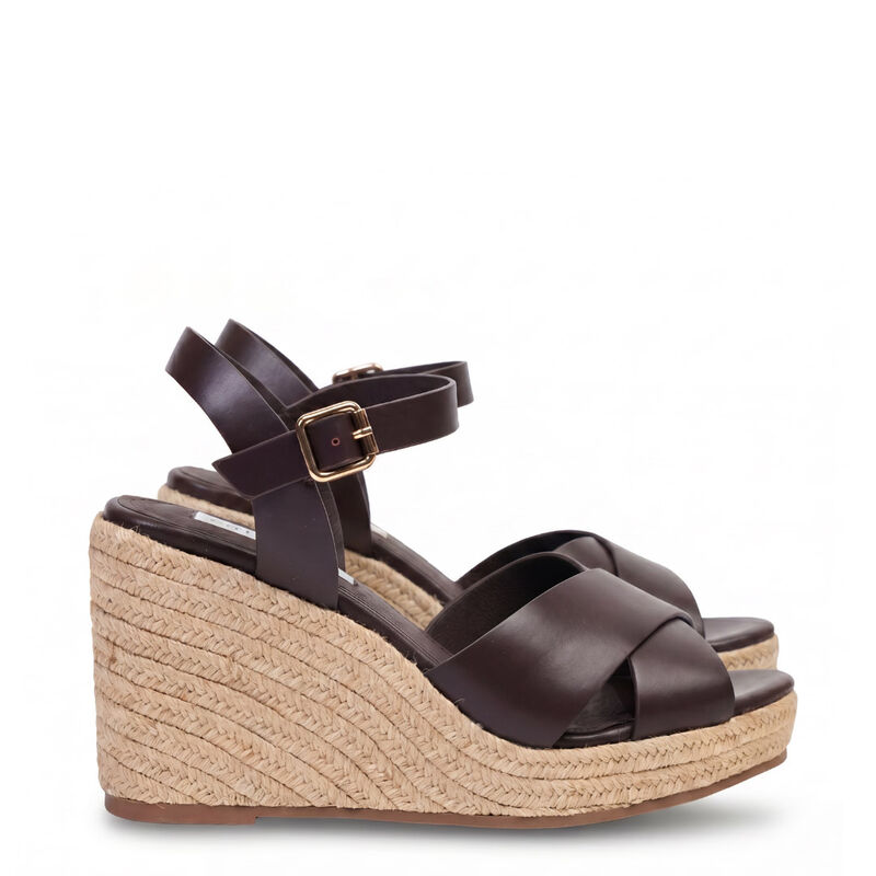 Kathryn Wilson Gisele Wedge image number 3